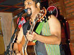 Raghu Dixit performs at Soi 7
