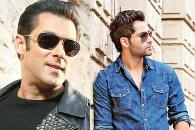 Salman Khan spotted Armaan Jain at Ranbir’s sister’s sangeet