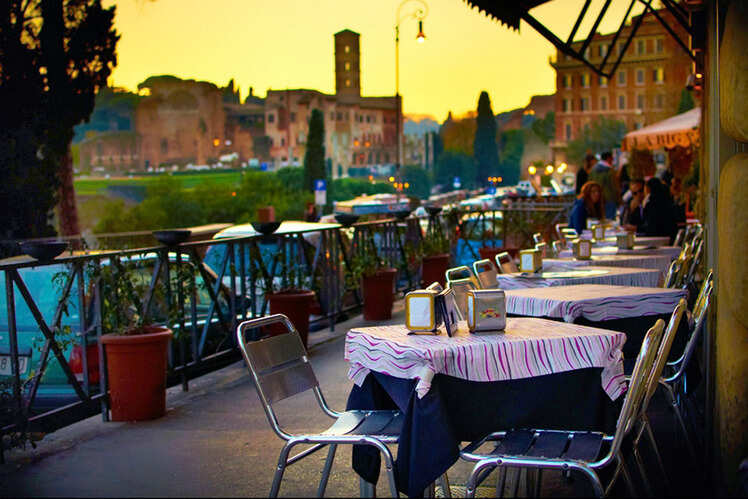 Stroll through Rome