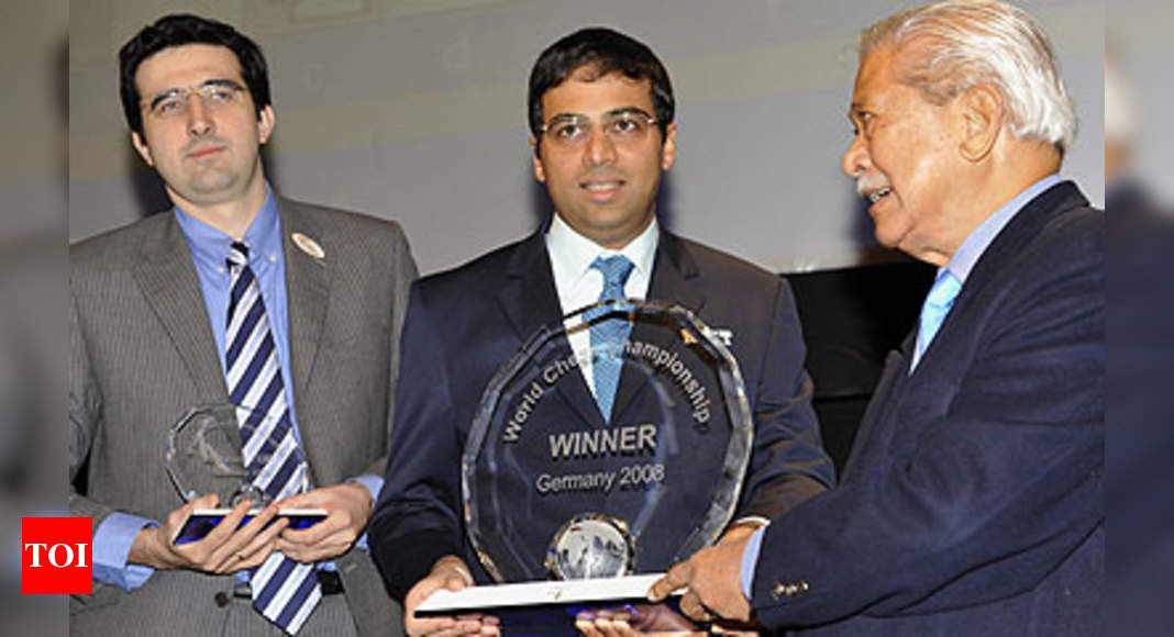 Viswanathan Anand (India) seen during the tenth match of the World Chess  Championship 2008 against Vladimir Kramnik (Russia) at 'Bundeskunsthalle'  in Bonn, Germany, 27 October 2008. Anand leads the overall ranking with