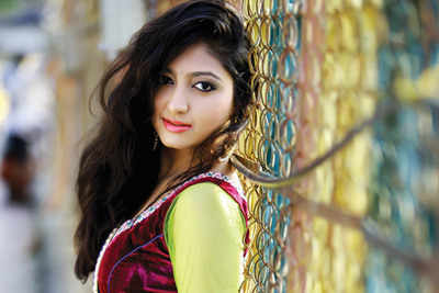 Performing live is very challenging: Bhoomi Trivedi