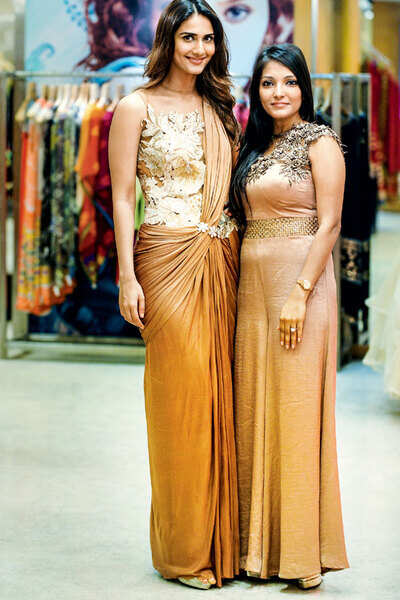 Neha Agarwal showcased her preveiw collection at Kimaya in Mumbai ...