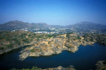 The charming hill town of Mount Abu