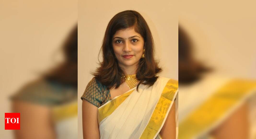 Nimisha Rao’s first solo exhibition impresses Barodians! | Events Movie ...
