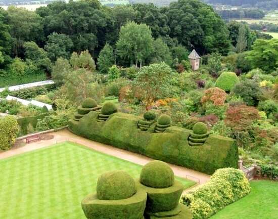 Crathes Castle Gardens