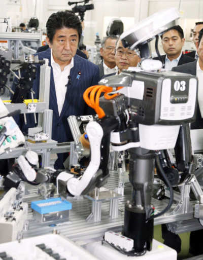 Japanese PM wants to hold robot Olympics