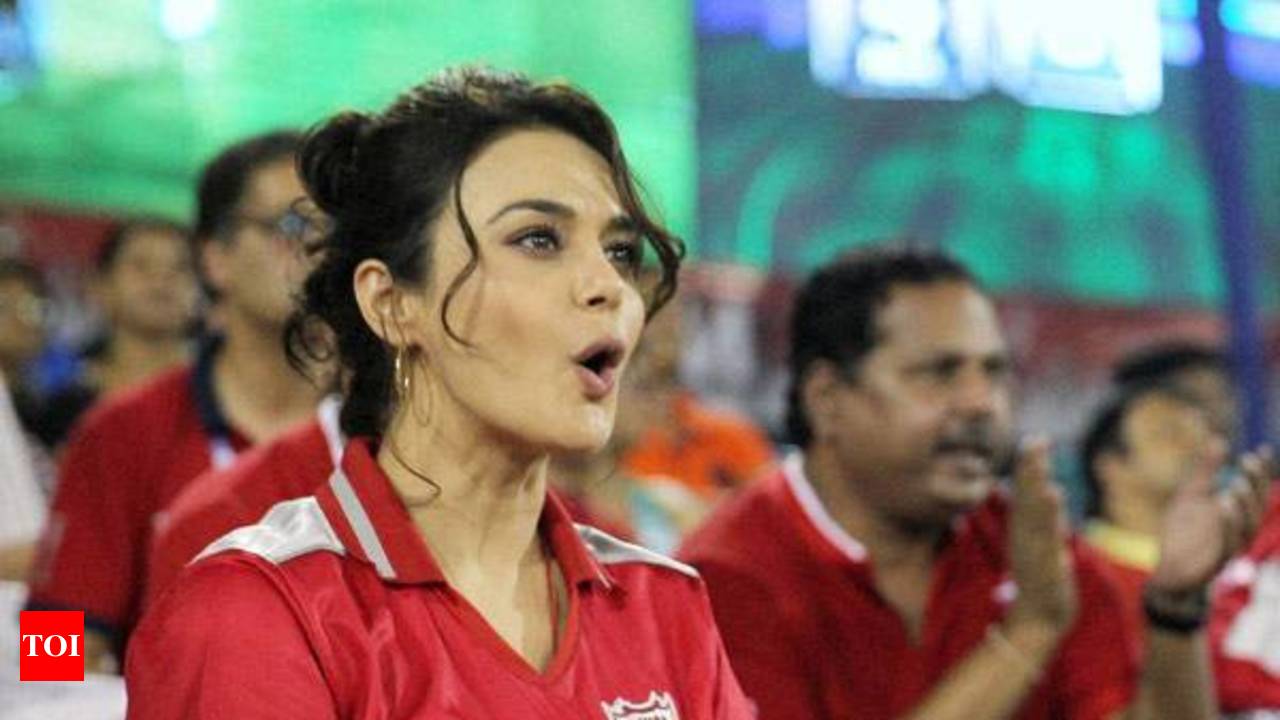 Preity Zinta posts explanation on Facebook | Hindi Movie News - Times of  India