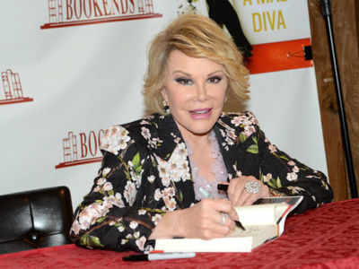 Joan Rivers officiated impromptu gay marriage at book signing
