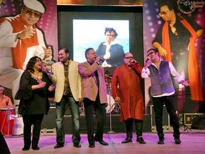 Shailendra Singh performs in Kolkata as tribute to RD Burman