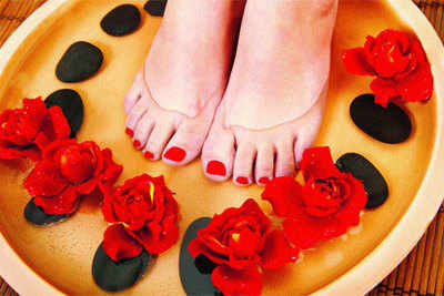 Want soft, beautiful feet? Opt for medicated pedicure