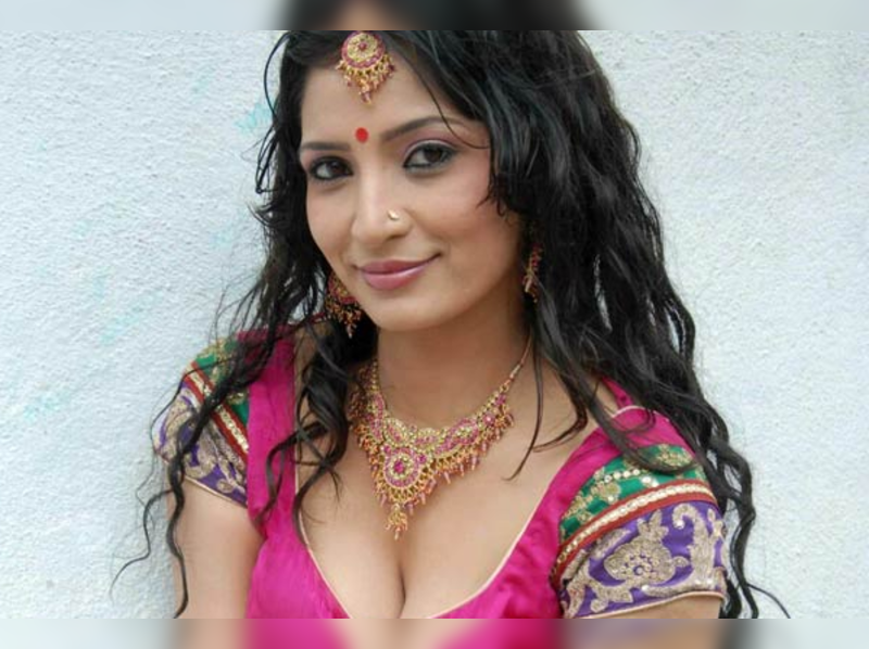 Anitha Bhat Anitha Bhats First To Exit Bigg Boss House Times Of India