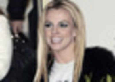 Britney treats her kids to shopping spree