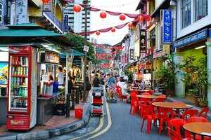Singapore for versatile shoppers