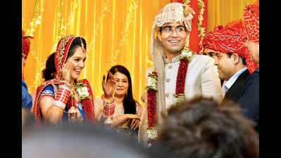 Arun Puri and Shrutee Puri hosted Disha and Anuj Puri's wedding held in Bhopal