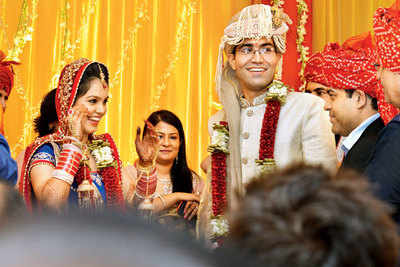 Arun Puri and Shrutee Puri hosted Disha and Anuj Puri's wedding held in ...