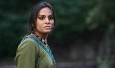 Lakshmi Chandramouli debuts in Malayalam through Angels