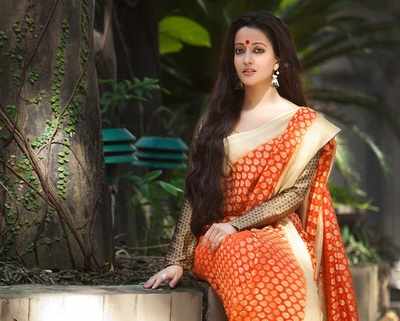 Suchitra Sen biopic, starring Raima Sen, delayed