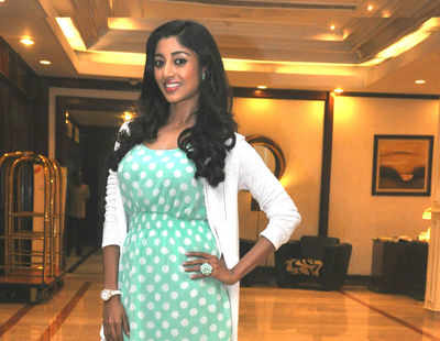 When Rituparna wished archenemy Paoli all the luck!