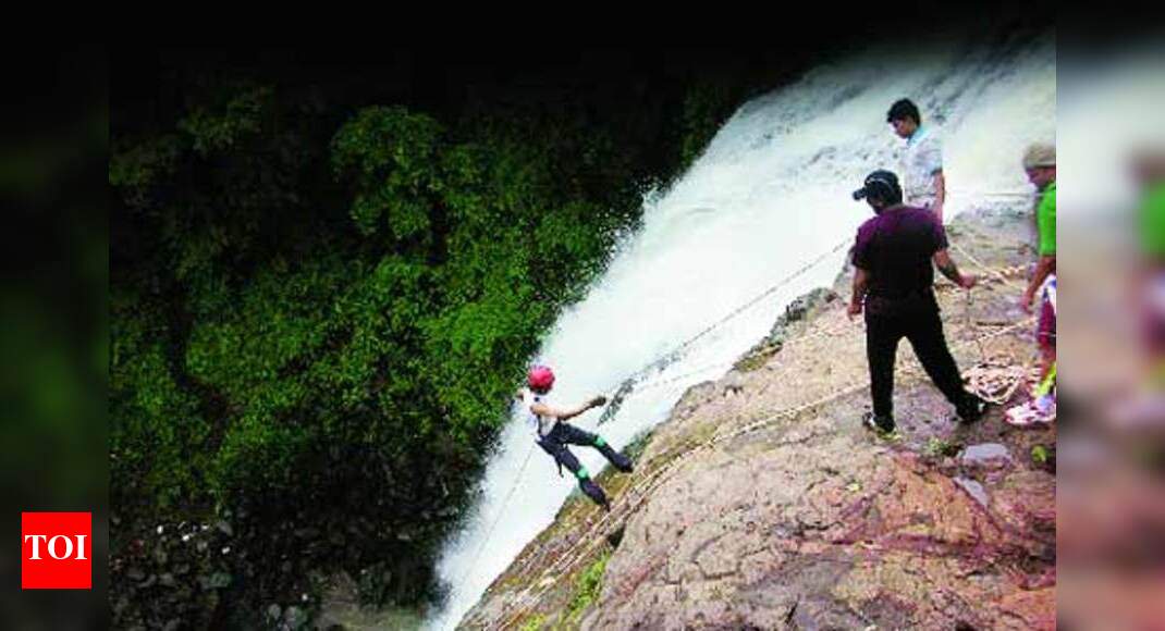 Waterfall rappelling new sensation among Nashikites - Times of India