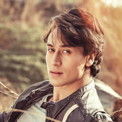 Tiger Shroff's special gesture for family