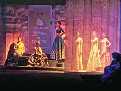 Anju Modi’s Khajuraho and Ajanta-Ellora themed set at fashion week in Delhi