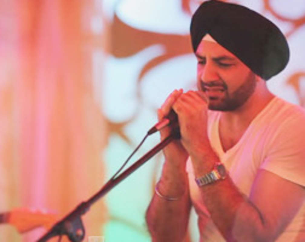 
Tareef: Bikram Singh - Live performance
