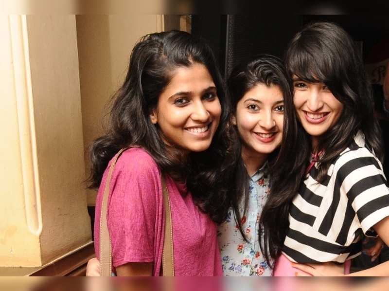 Shibani, Himani and Simran showed off their moves partying on Ladies Night  at 10D in Chennai | Events Movie News - Times of India