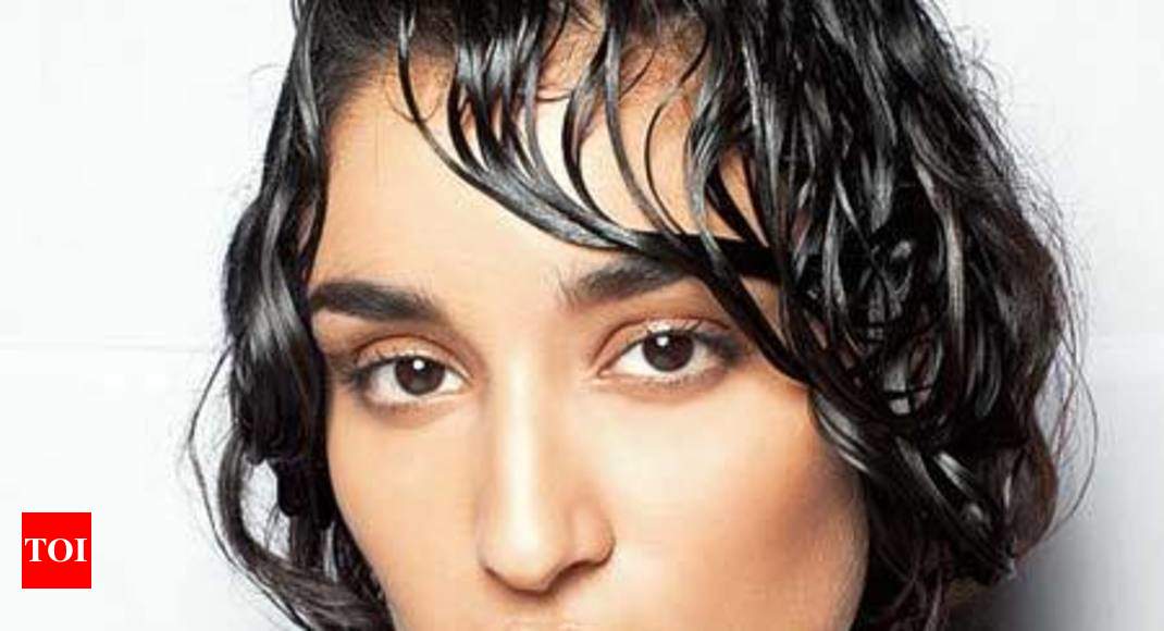 Wet hair look is the season's top cheat trick - Times of India