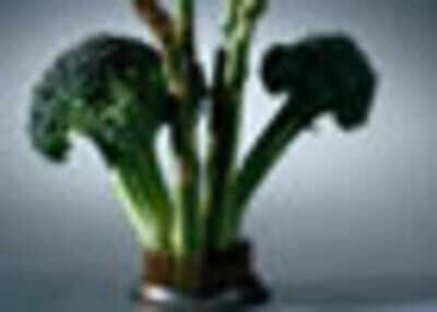 Broccoli can cut breast cancer risk - Times of India