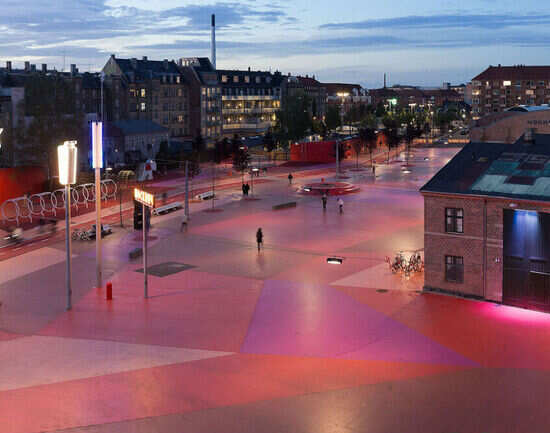 Superkilen&mdash;a Copenhagen public park with artefacts from 60 countries
