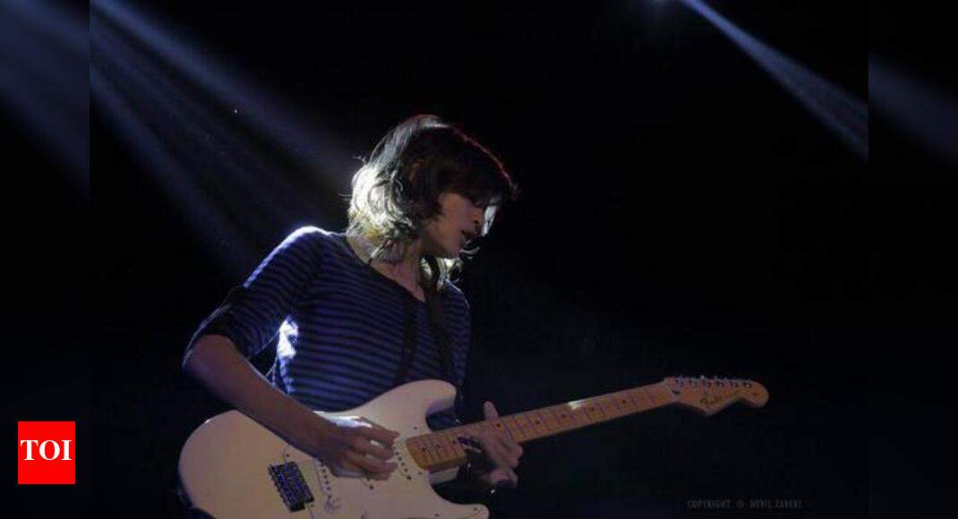 Surat girl features in the list of best guitarists in India | Gujarati ...