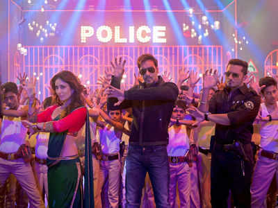 Aata Majhi Satakli: Kareena Kapoor dances to Honey Singh's tunes