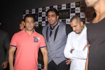 Salman Khan roars with the Tigers Of Sunderban