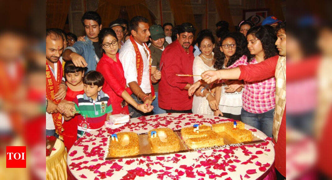 Rajan Shahi's Yeh Rishta.. celebrations on completion of 1500 episodes ...