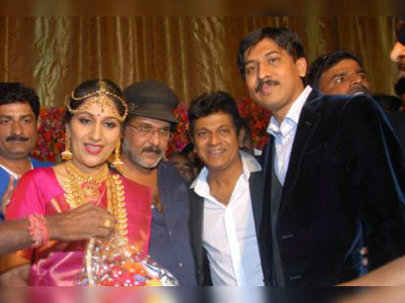 Umashri: Shivarajkumar’s daughter Nirupama gets engaged | Events Movie ...