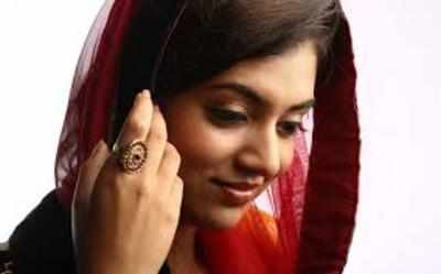 Nazriya gets some tips on cooking before her wedding