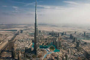 Major attractions in and around Burj Khalifa