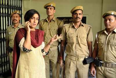 Rituparna Sengupta spotted at Kolkata Police headquarters!