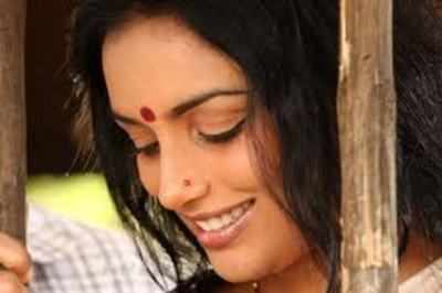 Farhan Faasil has made a great debut: Shwetha Menon