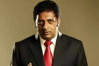 Prakash Raj escapes unhurt in a road accident