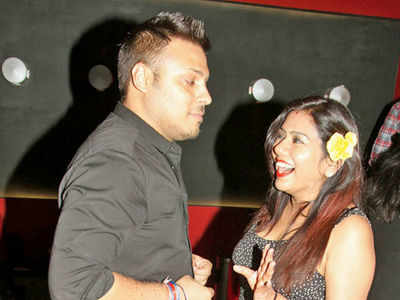 Vicky Gupta hosts a birthday bash for wife Anuradha at a discotheque in Lucknow in