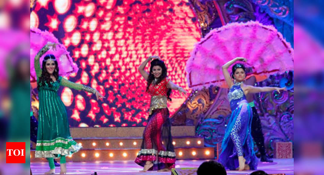 Kavita Kaushik, Debina Bonnerjee unite on dance floor at SAB Ke Anokhe ...