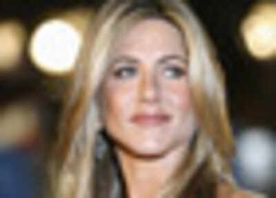 It's hard to date: Jennifer Aniston