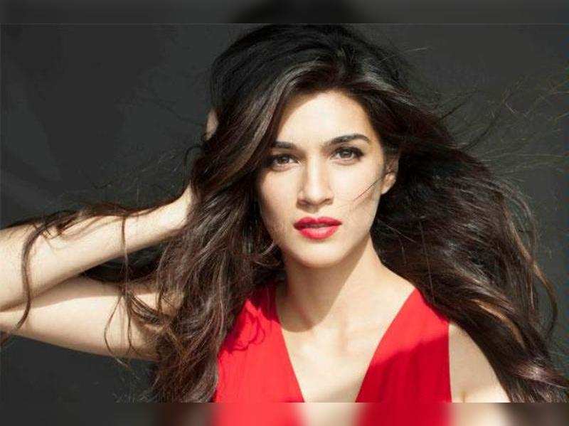 I like the fact that Naga Chaitanya is always happy : Kriti Sanon ...