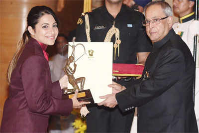 President bestows controversy-marred Arjuna awards