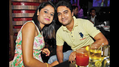 Party regulars at special diva night at Striker Pub and Brewery in Gurgaon
