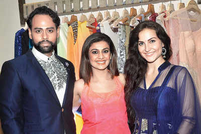 VJ Andy and Elli Avram at the launch of ‘Fling with Bling’ collection