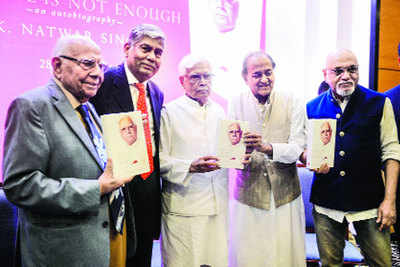 Ram Jethmalani attends Natwar Singh's autobiography launch in Mumbai