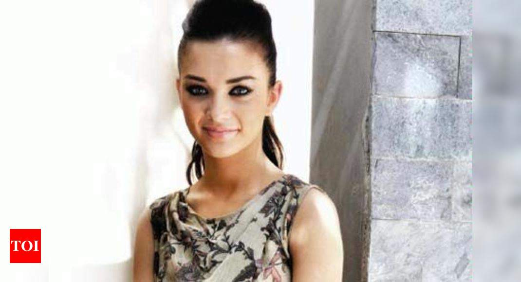 Amy Jackson is a globetrotter | Telugu Movie News - Times of India