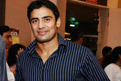 Sangram Singh shoots for song, floored by helpful Agraites